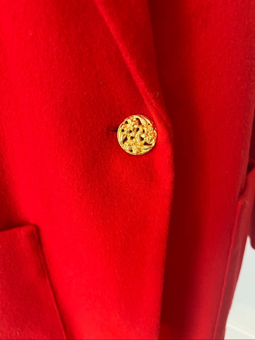 Women's Red Single-Button Blazer with Decorative Gold Button - Picture 4 of 6